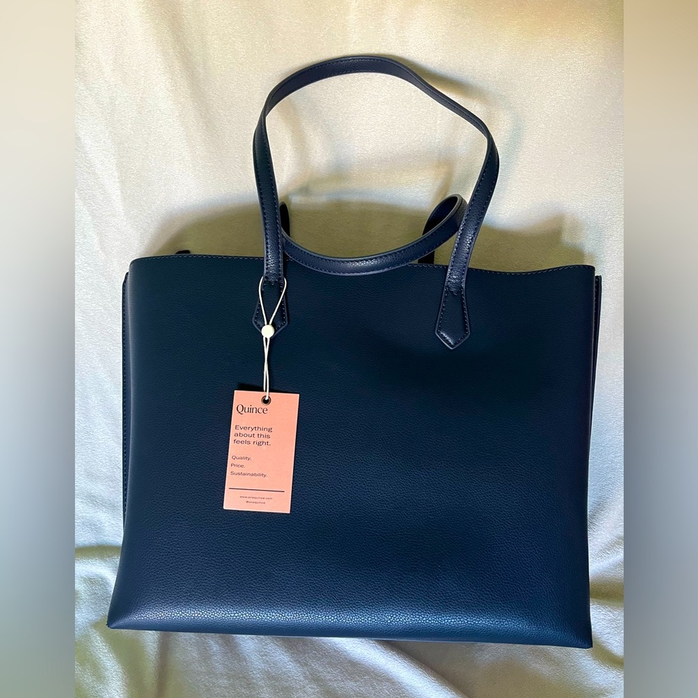 Quince Italian Leather Triple Compartment Shopper Tote in navy NWT